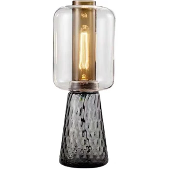 Постмодернистская Стеклянная лампа North Персонализированная Ретро-модель гостиной, Креативной спальни, Прикроватная лампа, настольная лампа
